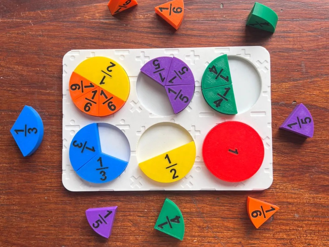 3D Baskı Kesirler Öğretim Seti - Eğitici Ahşap Görünümlü Matematik Puzzle, Kesir Öğrenme Materyali (6 Daire, 24 Parça)