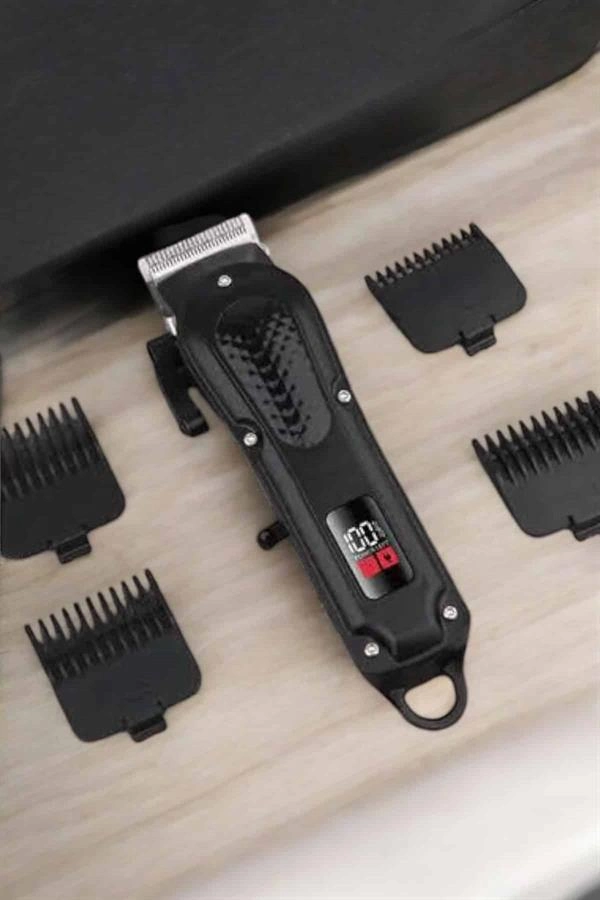 Ergonomik Şarjlı Tıraş Makinesi Suya Dayanıklı Keskin Bıçaklı