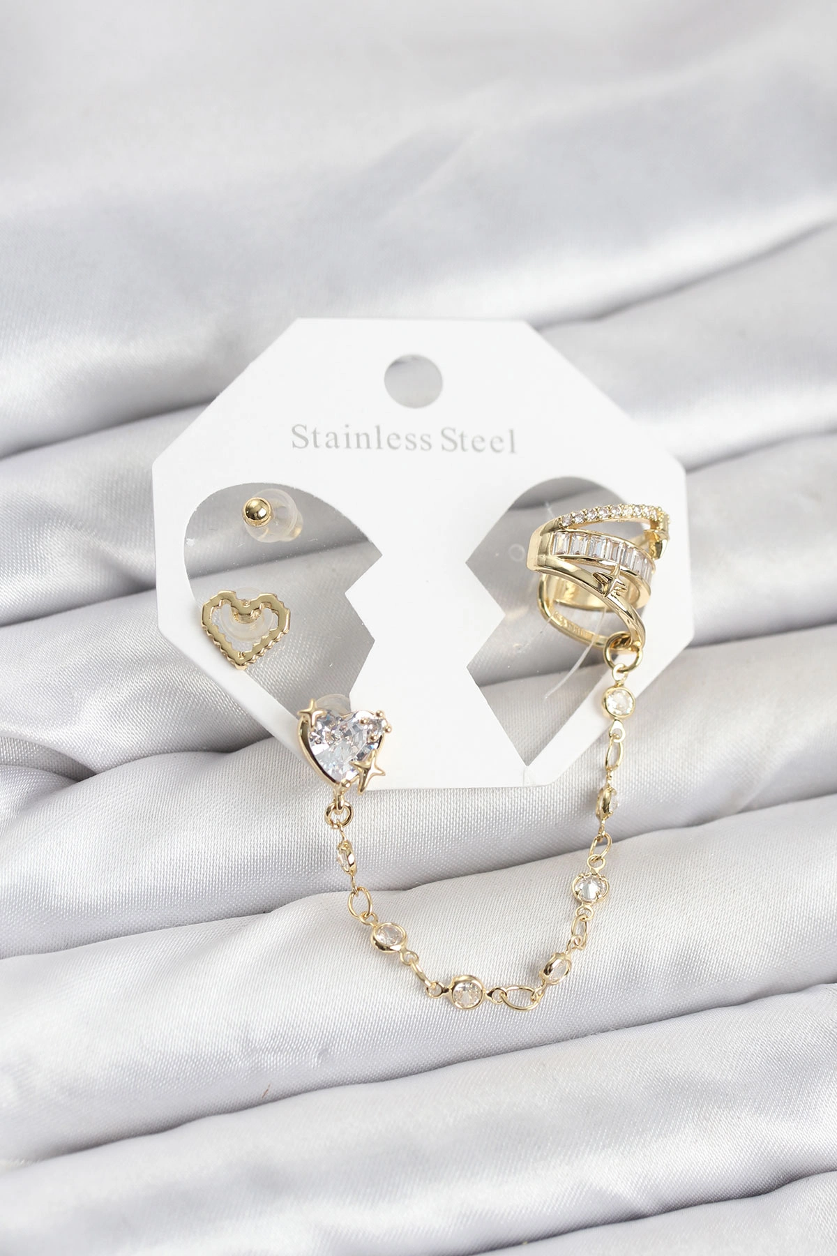 Zarif Gold Renk Kalp Bağlantılı Ear Cuff Küpe Seti