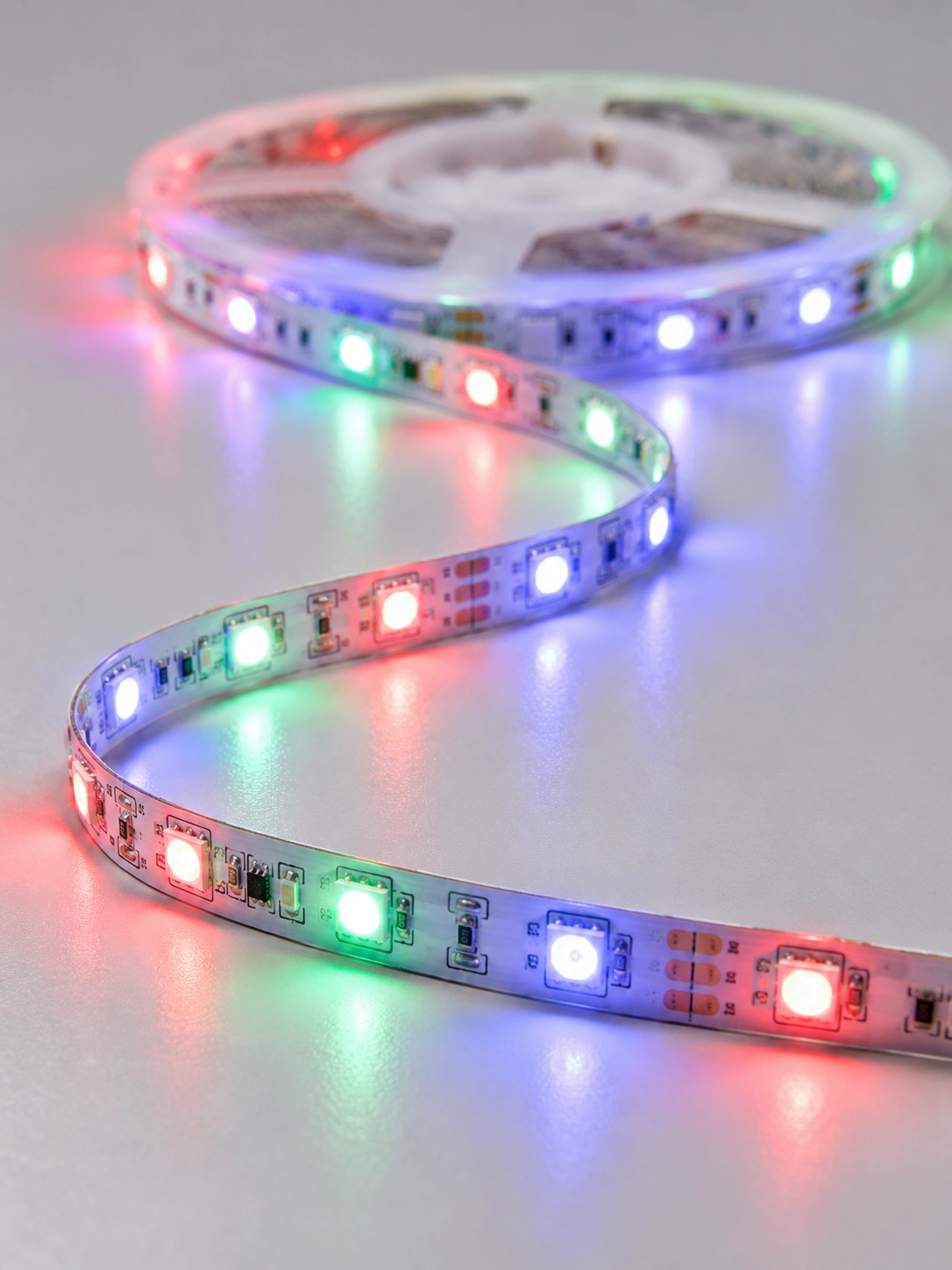Kumandalı RGB LED Şerit 5 Metre Dekoratif