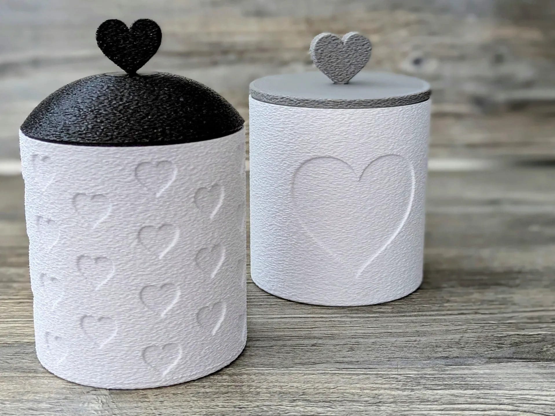 3D Baskı 2li Kalp Desenli Kapaklı Kavanoz Seti Kalp Tepelikli Dekoratif Saklama Kabı 8x8,5 cm