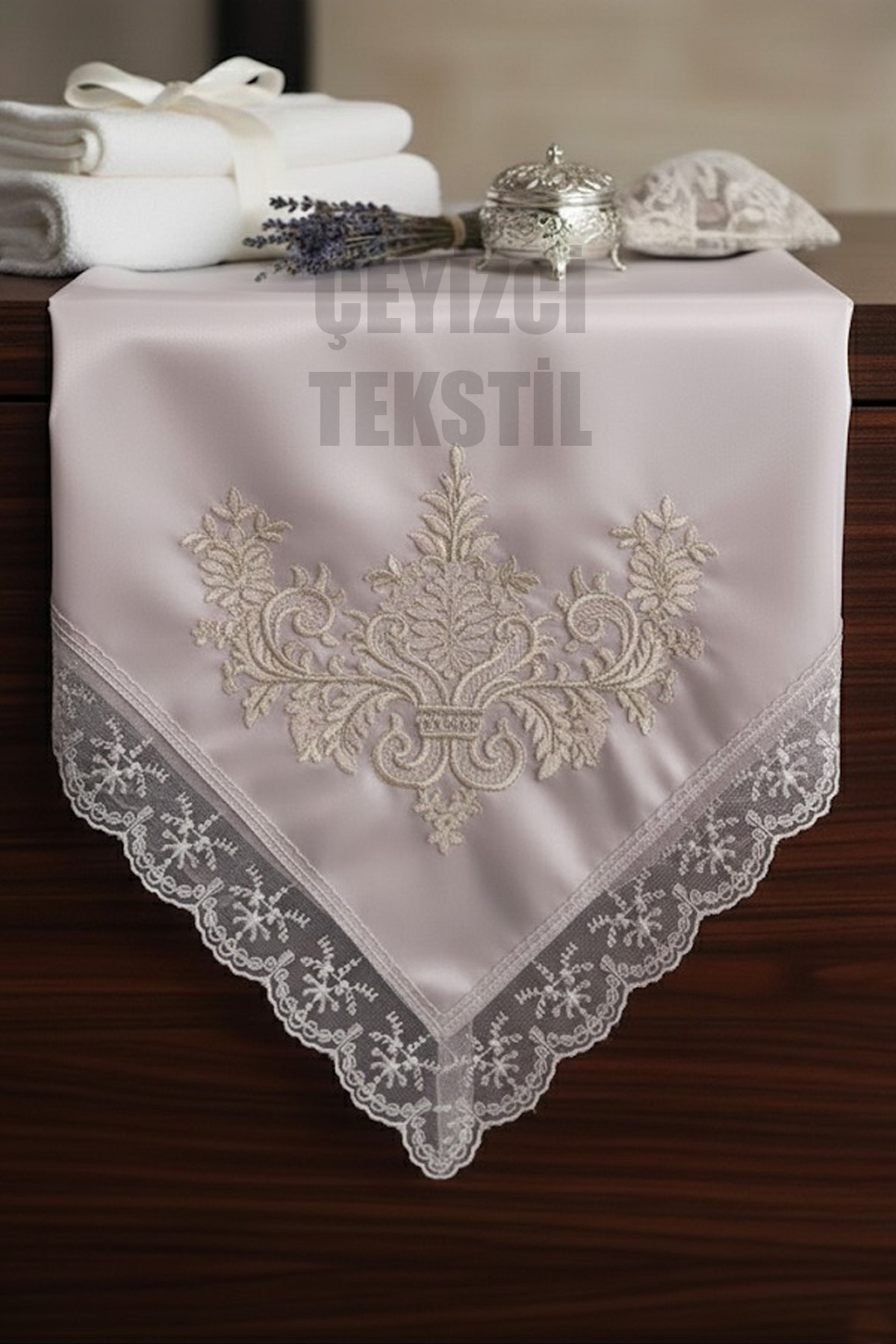 Fransız Güpürlü Işlemeli, Çeyizlik Saten Lüks Bohça, Nişan Bohçası