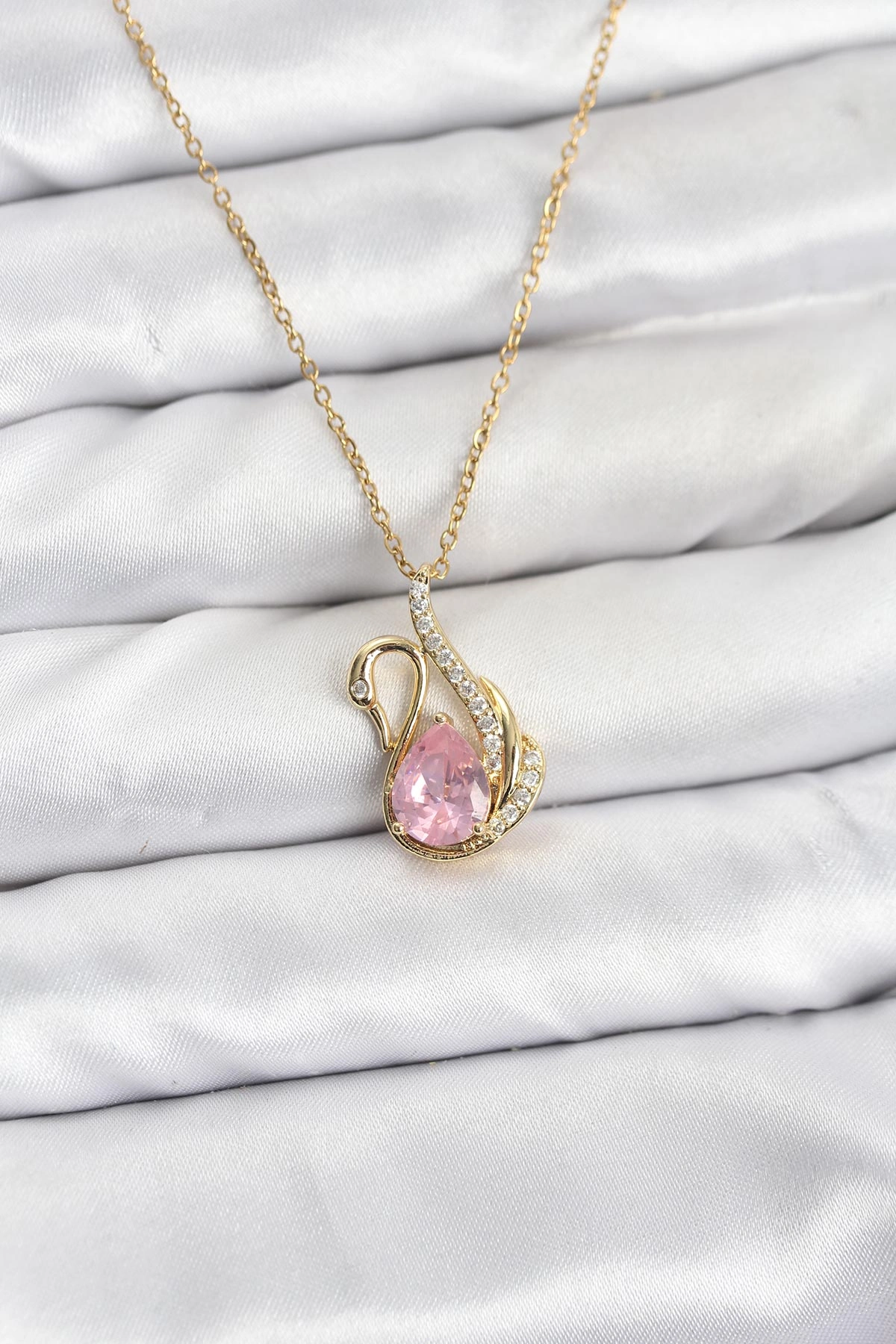 Gold Renk Pembe Kuğu Taşlı Kadın Kolye 45 cm Uzunluk