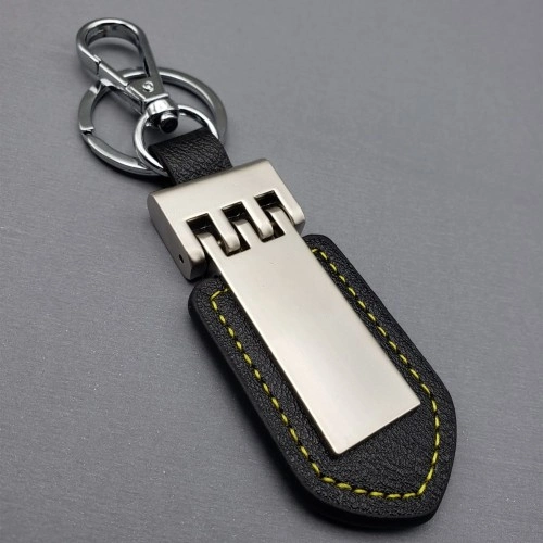 Şık Deri Metal Anahtarlık 10.5 cm Kullanım Kolaylığı