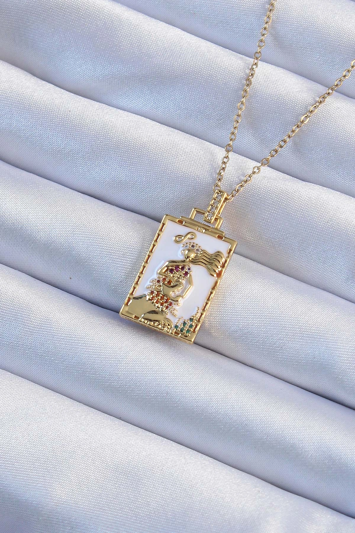 Beyaz Mineli Tarot Kolye 45 cm Çelik Zincir