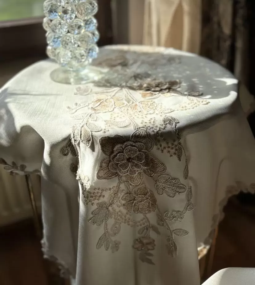Simella Model Krem-Kapi Nakış İşlemeli Çeyizlik Masa Örtüsü Runner Seti 5 Parça Salon Takımı