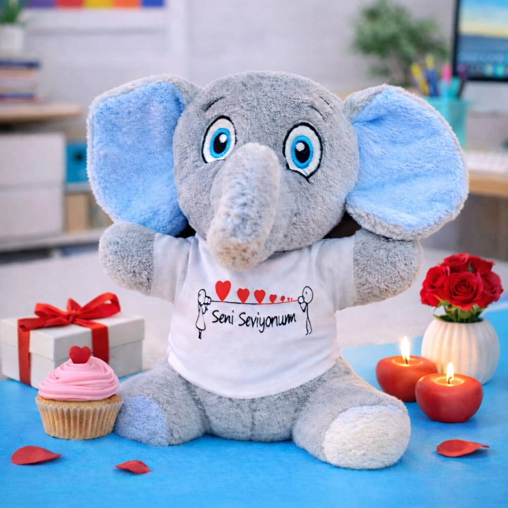 Tişörtlü Kalp Motifli Peluş Fil 25 cm