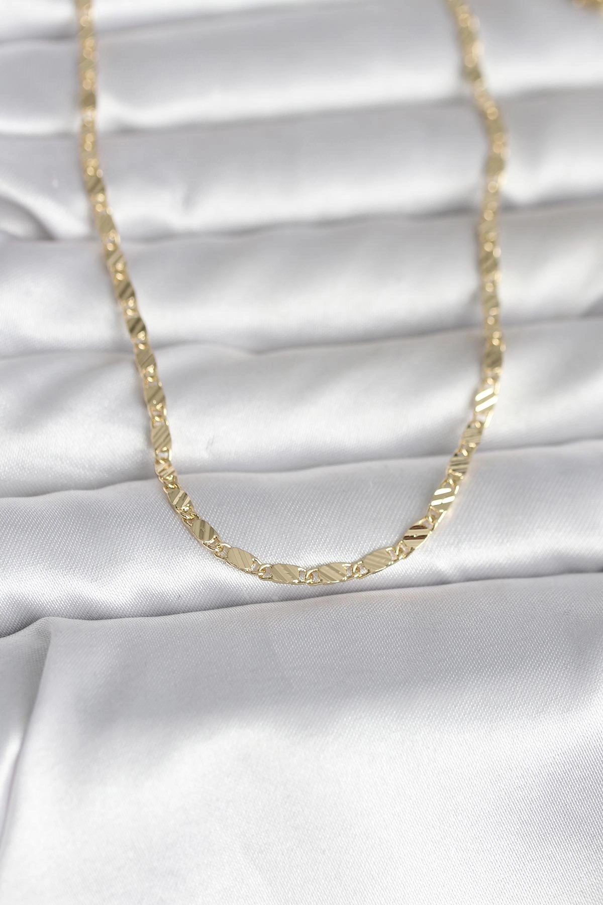 Şık Gold Renk Kadın Kolye 60 cm Uzunluk
