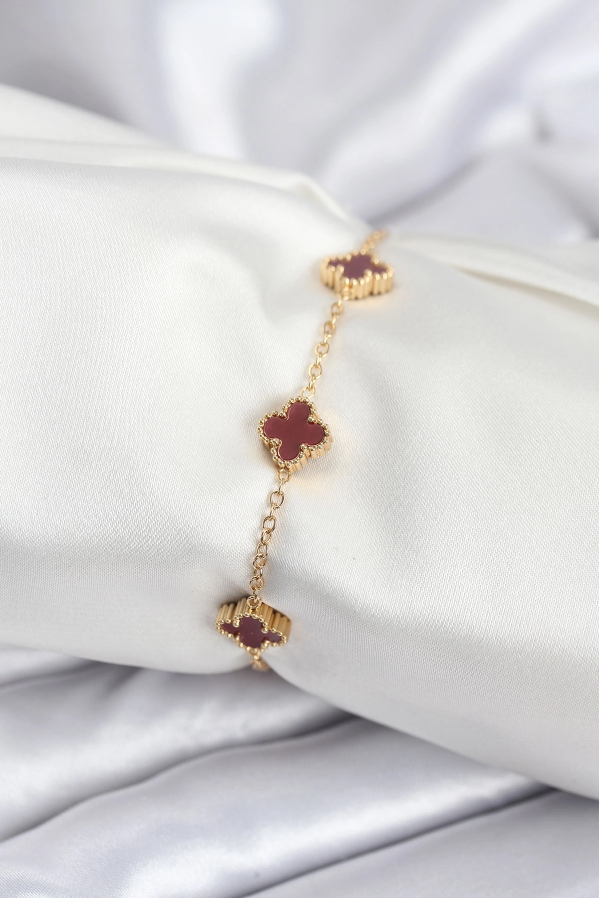 Bordo Gold Renk Yonca Kadın Bileklik 1 Adet