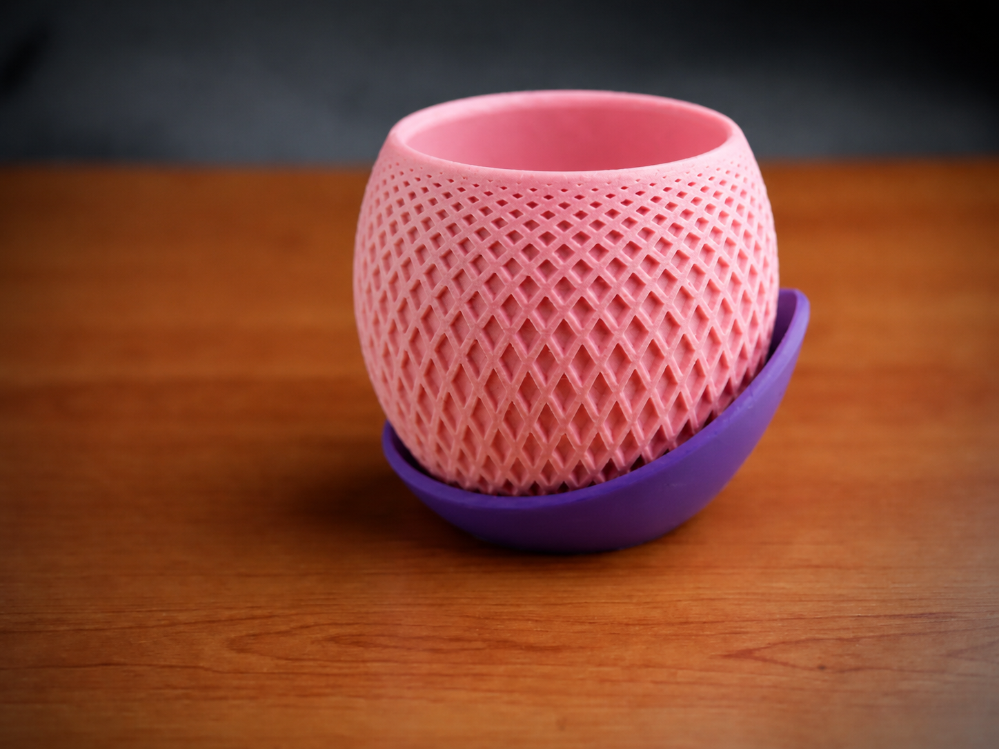 3D Baskı Küre Saksı - Kafes Dokulu İki Parçalı Dekoratif Saksı - Pembe-Mor
