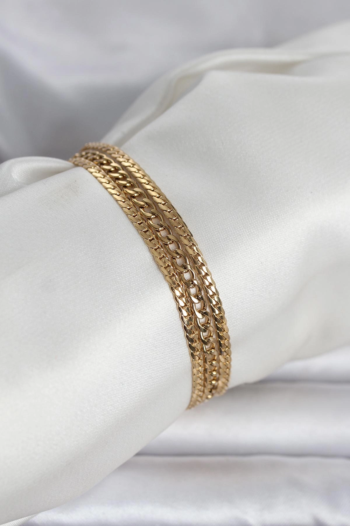 Şık Gold Renkli 3'lü Kadın Bileklik Seti