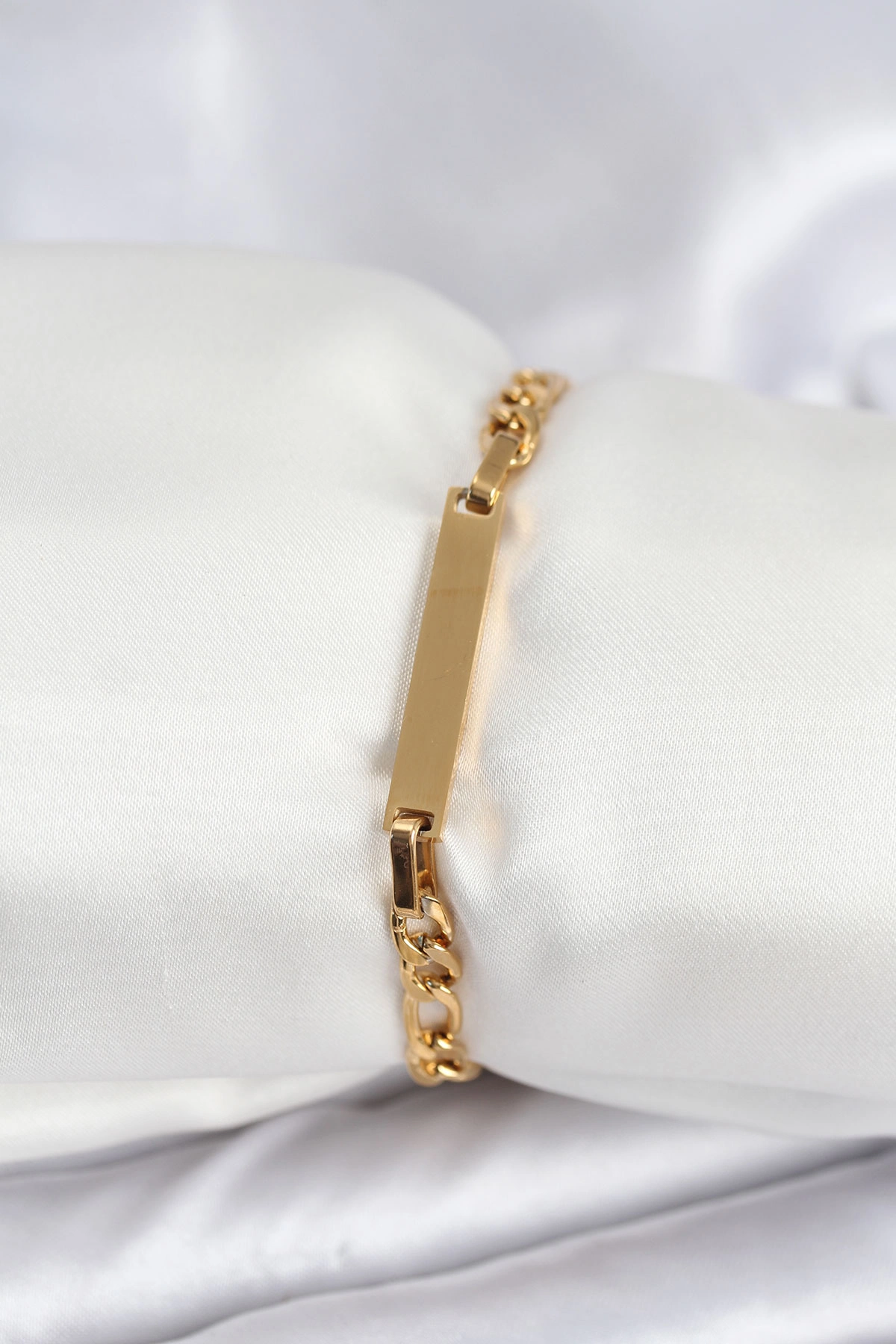 Şık Gold Renk Kadın Bileklik 18 cm Uzunluk
