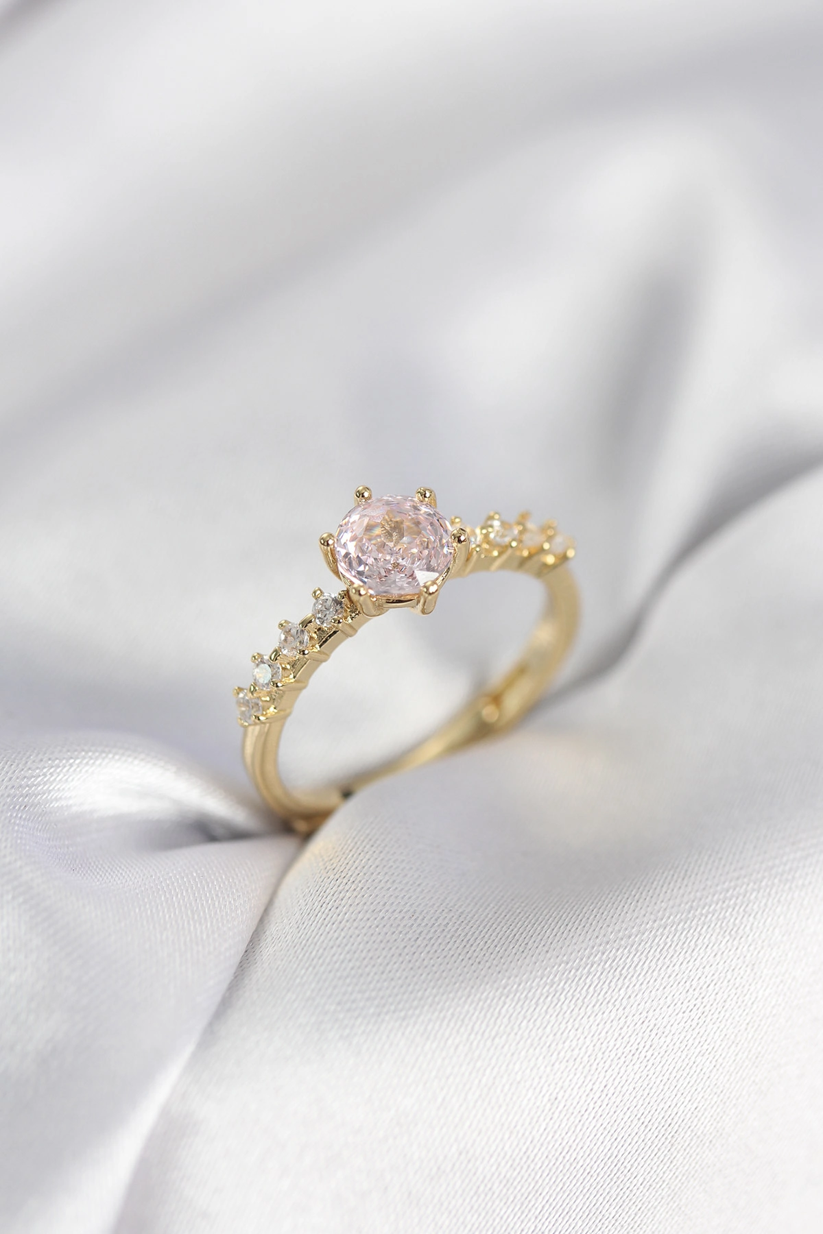Renk Pembe Tek Taş Kadın Yüzük (Gold Model)