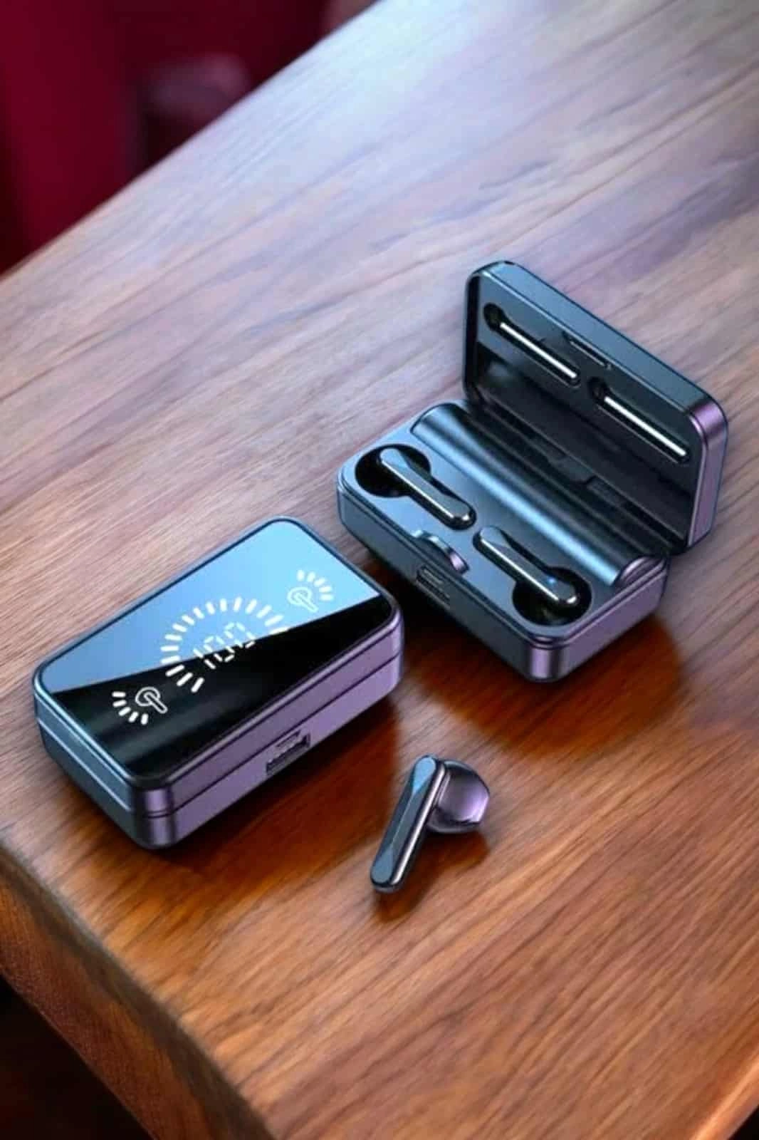 Uzun Pil Ömrü ve Dijital Göstergeli Bluetooth Kulaklık