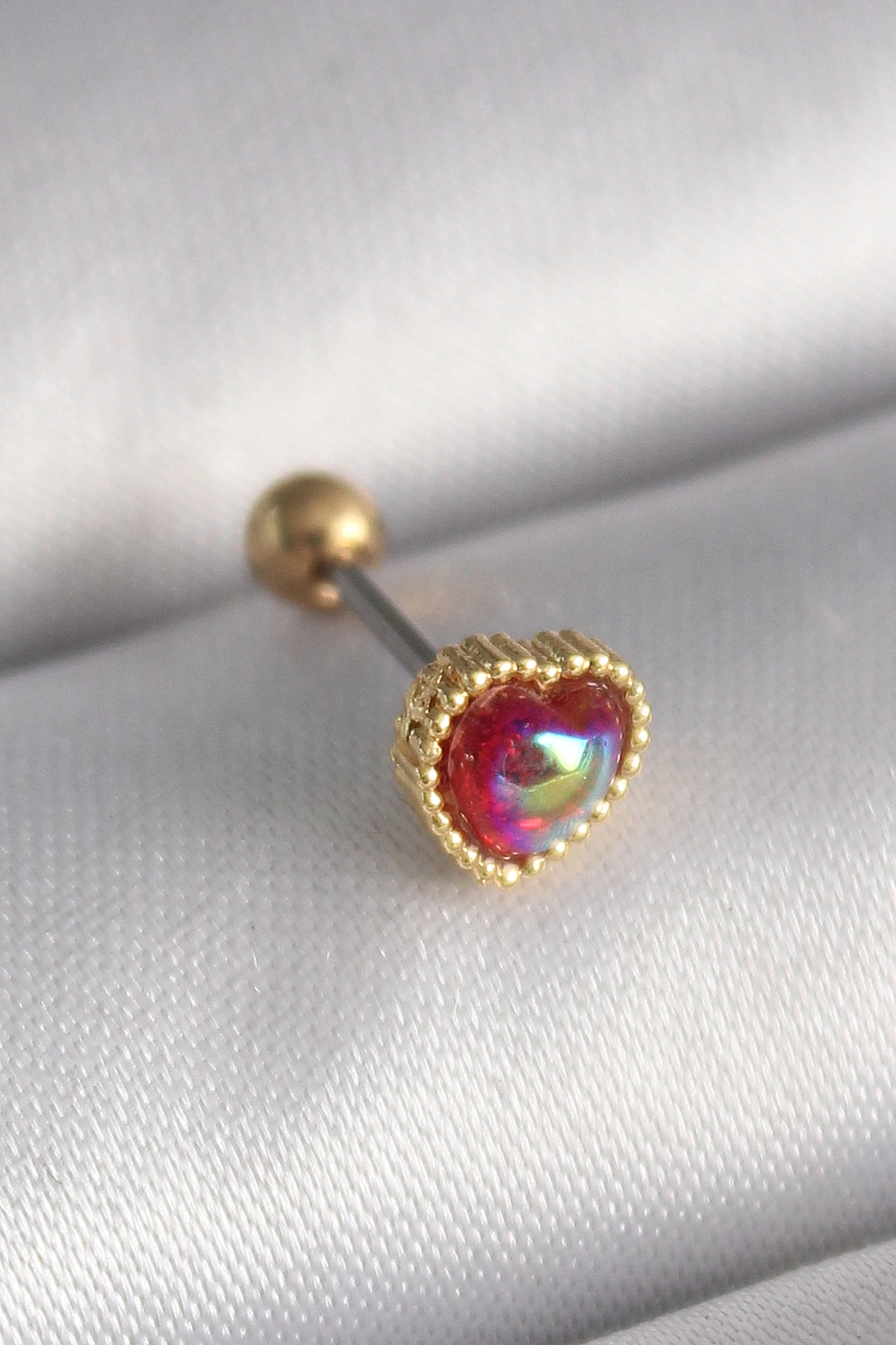Gold Renk Kırmızı Mineli Kalp Tragus Piercing 6mm 1.2mm