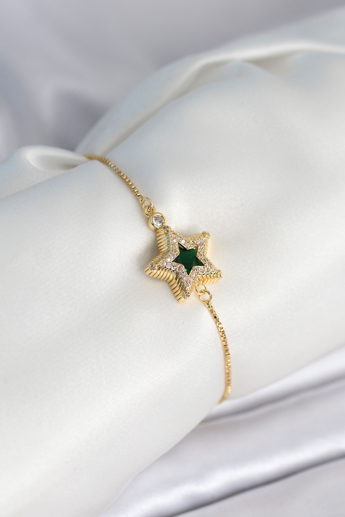 Yıldız Model Asansörlü Gold Renk Kadın Bileklik